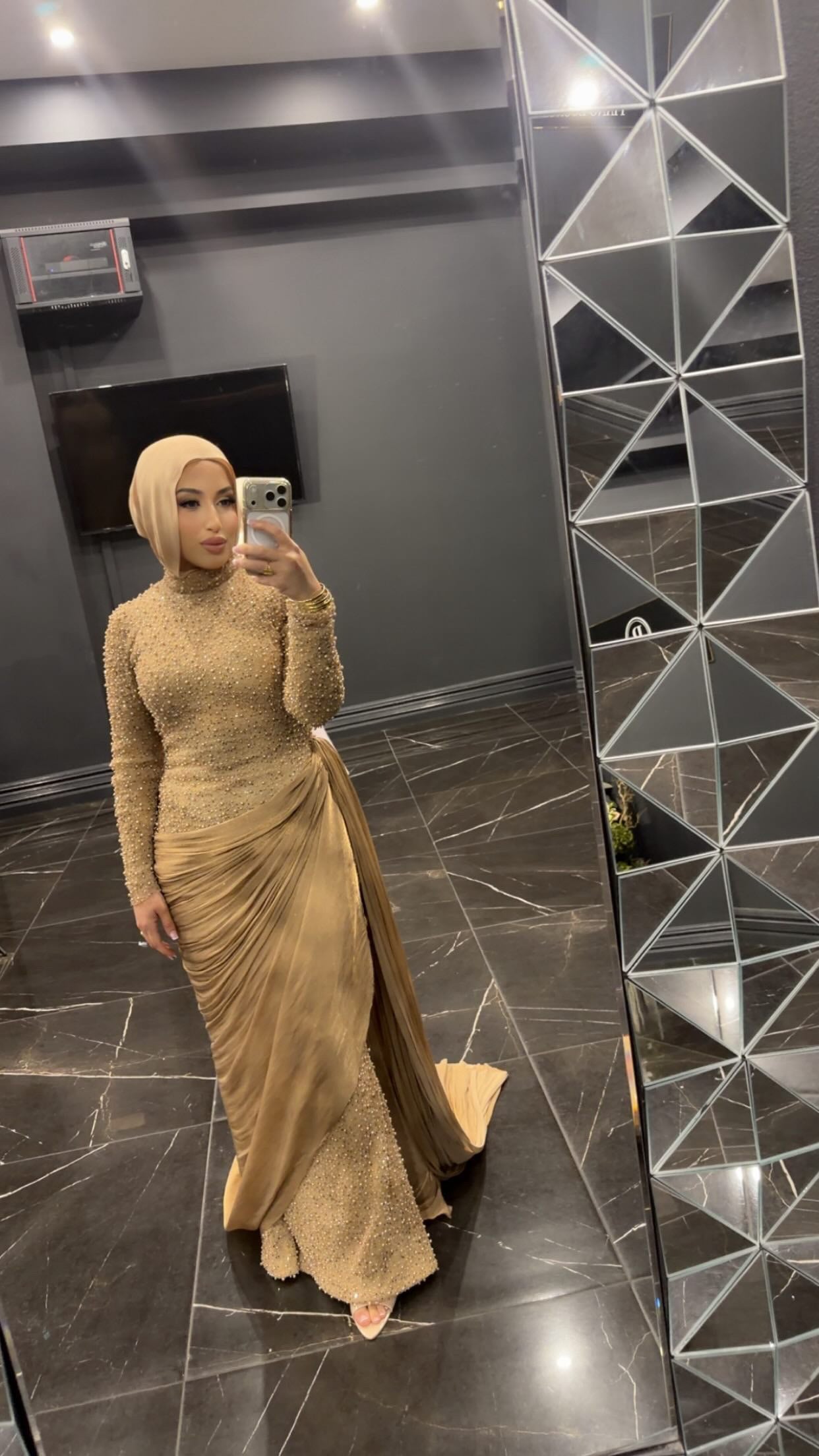 Noura Beige
