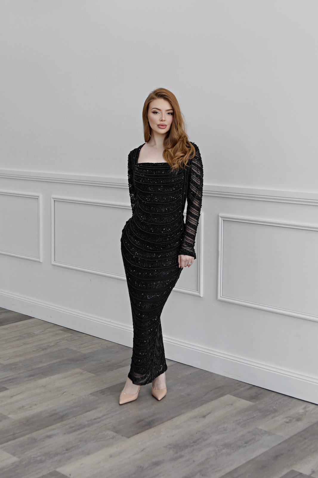 rent a black tie dress Styling our most-loved Black Tie Dresses! Attending a ball, walking into a luxury wedding, or making an entrance at a red carpet event rent your dress! Featured Styles: Dress The Population