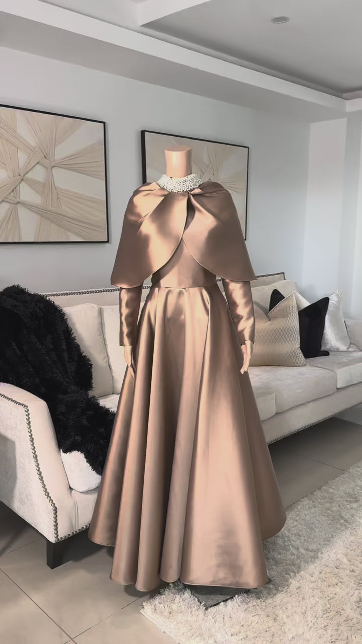 Valerie Gold Pearl Neckline